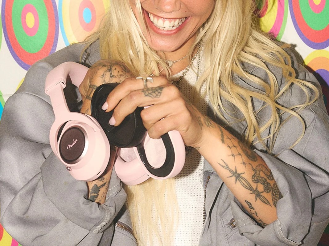 Fender's Mix headphones with a modular and customizable design in use