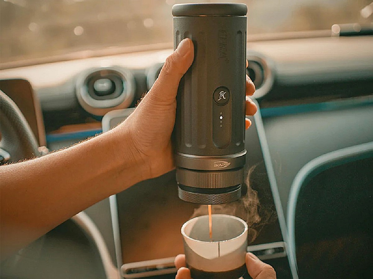 Ikape Kapo K2 Pro smart portable espresso maker used in car