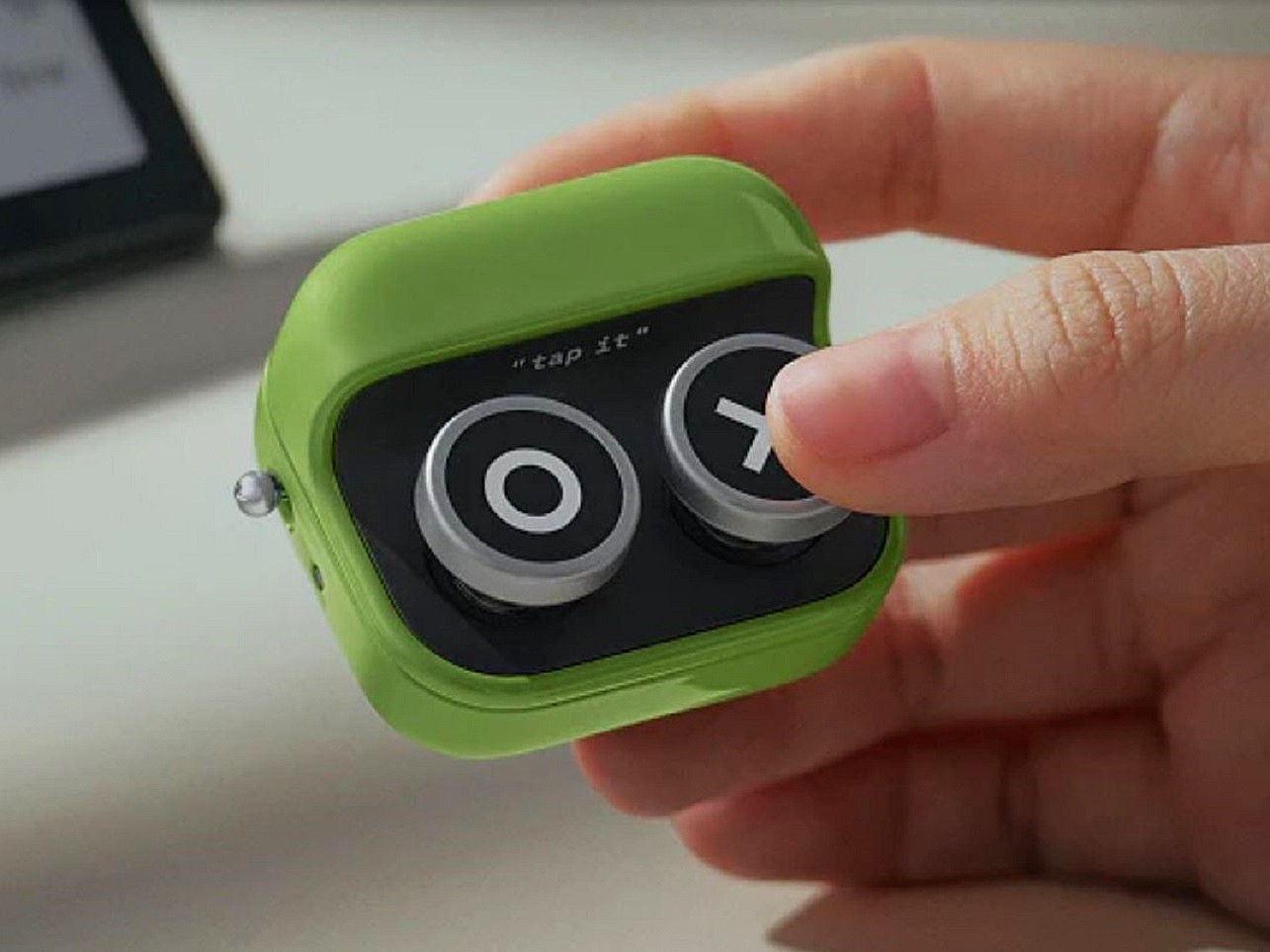 Boox Tappy wireless page turner and remote in use